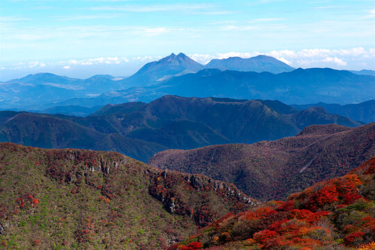 大分県　大船山より由布岳方面を望む