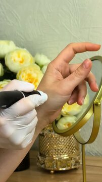 Demonstrating Hydrodermabrasion Handpiece