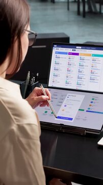 HR Manager Efficiently Processes Employee Payroll