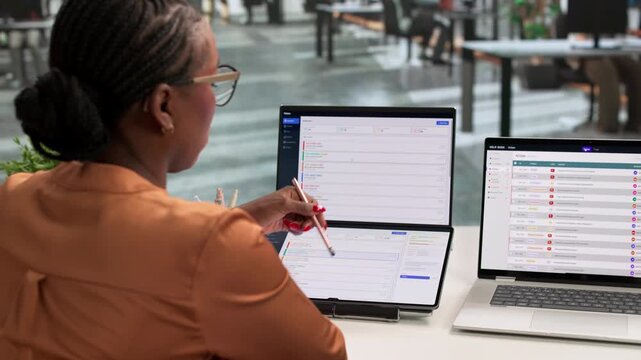 Customer Support Specialist Efficiently Managing Helpdesk Tickets