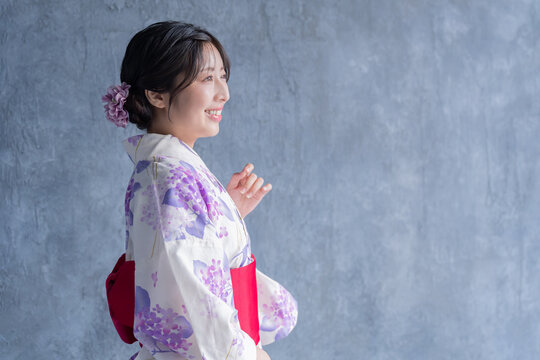 浴衣の女性