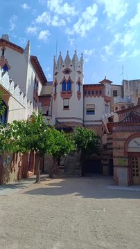 ext&eacute;rieur de &Eacute;glise paroissiale Sant Rom&agrave; &agrave; loret del mar (Espagne)
