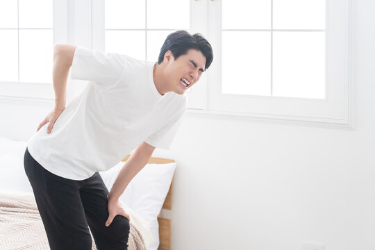 腰痛の男性