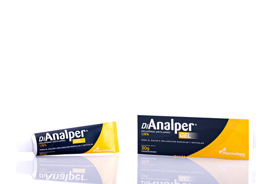 DiAnalper Gel Tube and Packaging Isolated on White Background