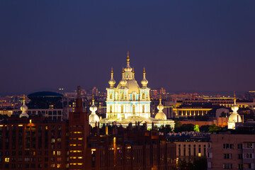 Obraz premium Smolny Cathedral on a summer night.