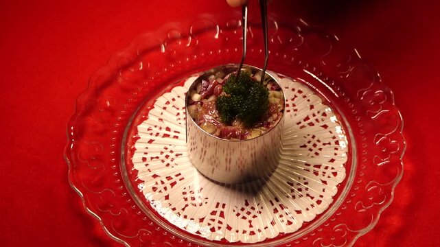 Beef tartare steak caviar appetizer gourmet food fine dining fusion meat dish recipe ingredient k food 육회 캐비어 스테이크 전채요리 에피타이저 요리 식당 음식 고기 소고기 생고기 식재료 타르타르 퓨전 케이푸드