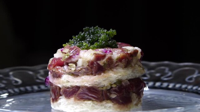 Beef tartare steak caviar appetizer gourmet food fine dining fusion meat dish recipe ingredient k food 육회 캐비어 스테이크 전채요리 에피타이저 요리 식당 음식 고기 소고기 생고기 식재료 타르타르 퓨전 케이푸드