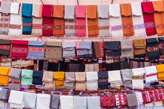 Kullu shawls for sale in Himachal 