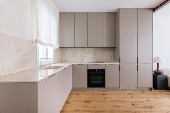Minimal Taupe Kitchen