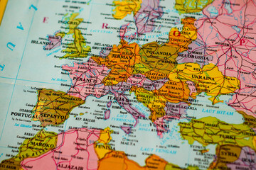 Obraz premium Political map of Europe showing European countries and borders, close up geographic atlas illustration.