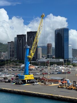 22 October 2024, USA, Hawaii, Oahu, Honolulu, Pier 1 - Liebherr LHM 320 Stevedores Inc. crane for maritime freight and shipping containers