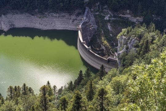 Ch&acirc;telot des Doubs dam Lac des Moron reservoir between Switzerland and France