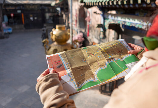 Exploring traditional streets of Pingyao