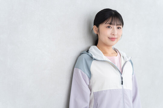 笑顔の女性・スポーツウェア
