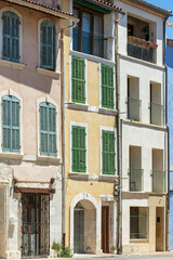 Obraz premium Maisons colorées dans le centre ville de Martigues