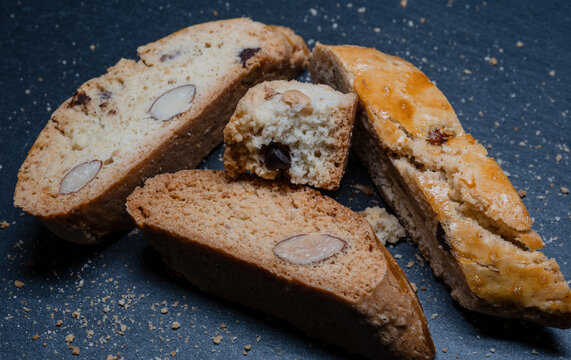 Tasty homemade almond tozzetti 2