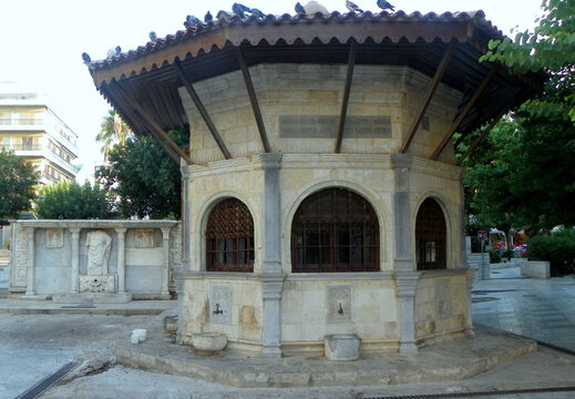 Greece, Crete, Heraklion, Pl. Kornarou 2, Bebo fountain