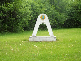 Obraz premium Gatineau,Quebec, Canada – May 24, 2026: A stone monument featuring the 