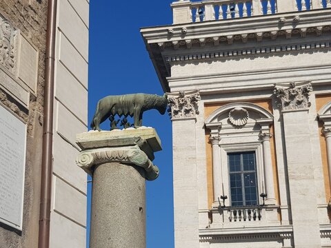 Capitoline Wolf Sculpture Ancient Rome Landmark