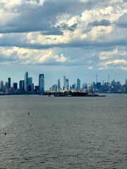 Fototapeta premium The Statue of Liberty and the New York City Skyline