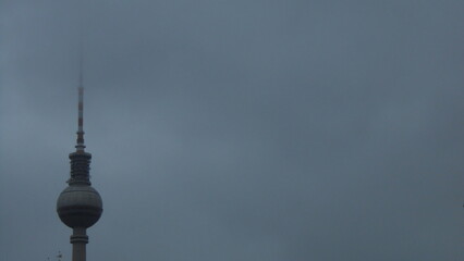Zoom sur la tour radio de Berlin © Louisa