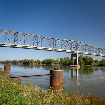 Brownville truss bridge over the Missouri River on U.S. Route 136  from Nemaha County, Nebraska, to Atchison County, Missouri
