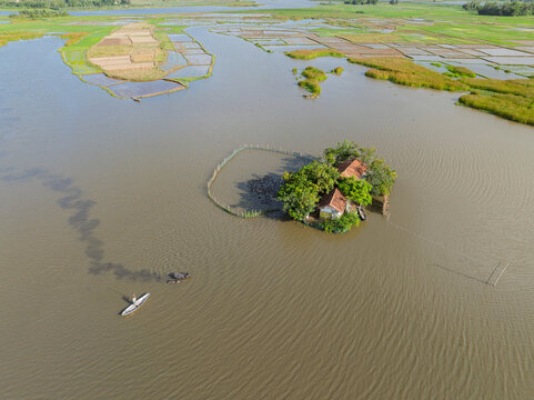 Heart Island in Floodplain