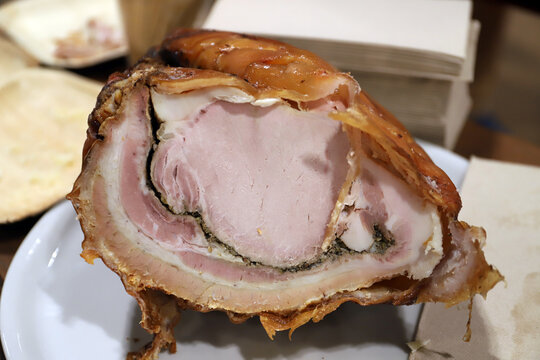 embutido de porchetta italiana curada