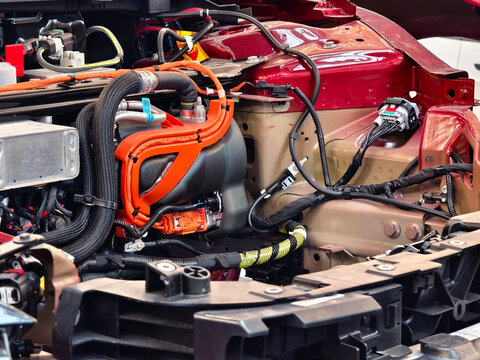 Technical illustration of automotive electrical networks including cooling mechanisms