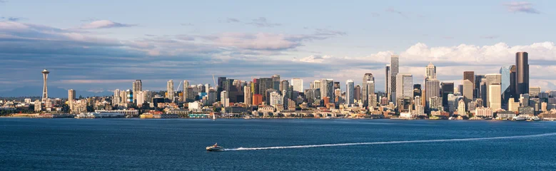 Seattle skyline © Parker Jiang