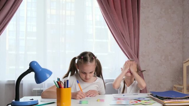 Emotional Peer Learning Between Children Showing Frustration and Support During Home Study Session