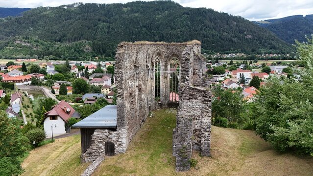Sehensw&uuml;rdigkeiten in K&auml;rnten, Kirchenruine in Friesach