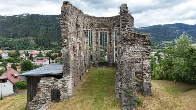 Ausflugsziele in K&auml;rnten, Kirchenruine in Friesach