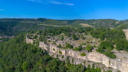 Naklejka premium Aerial view of Tsarevets medieval fortress and the Patriarchal Cathedral in Veliko Tarnovo Bulgaria