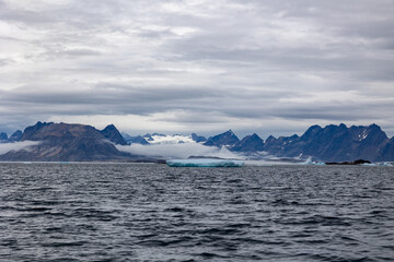 East greenland ocean and mountains © Till