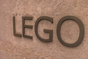 Obraz premium New York City, United States - April 5, 2026: The LEGO logo is displayed on the exterior of a LEGO Store in Manhattan