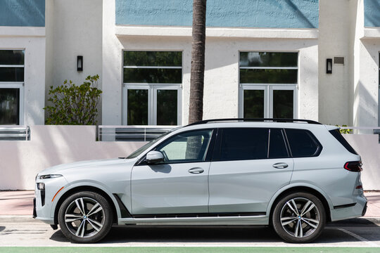 Miami, Florida, USA - July 27, 2025: BMW X7 luxury Sport Activity Vehicle SAV or SUV 2023 car. Luxury SUV or SAV car BMW X7. Car BMW X7 parked outdoor. Grey car, side view.