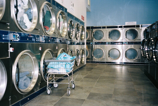 Laundromat Indoors dryer  nobody Kodak Portra 400 film 