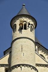 Fototapeta premium L'un des clochetons de l'imposante collégiale Sainte-Gertrude à Nivelles (Brabant Wallon)