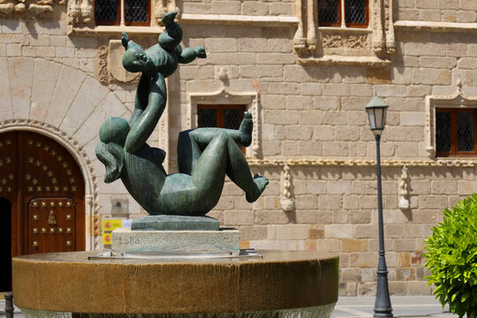 Bronze sculpture by Baltasar Lobo artist in Zorrilla square also known as The Momos Square in Zamora city