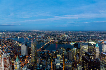 Obraz premium Aerial view of New York City Skyline and East river at twilight