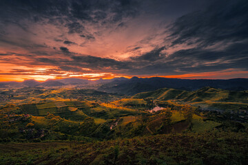 Obraz premium Sunrise over the hill from Taman Langit Camping Ground Pangalengan Bandung West Java Indonesia