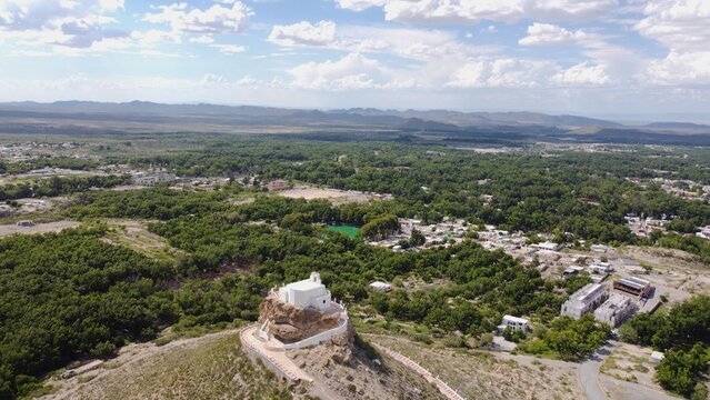 Photograph of the church of the Holy Cross in the magical town of Parras de la Fuente in Coahuila, Mexico