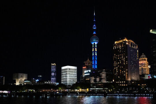 Shanghai skyline with the Oriental Pearl Tower at night