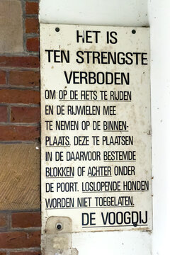 Altes niederl&auml;ndisches Verbotsschild am Pepergasthuis in Groningen, Niederlande