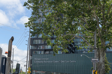 Obraz premium exterior building and sign of Wallace-Emerson Community Recreation Centre, Dupont St, Toronto