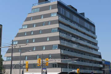 Obraz premium northeast elevation of Monza Condos designed by StudioAC developed by The Benvenuto Group located at 863 St Clair Av W at Winona Dr), Toronto