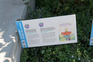 Obraz premium Toronto Public Library StoryWalk at Wychwood branch, located at 1431 Bathurst St, just south of St Clair Av W