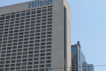 Obraz premium exterior of Hilton hotel located at 145 Richmond St in Toronto