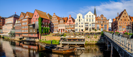 Obraz premium historic buildings at the old town of Lueneburg - Germany